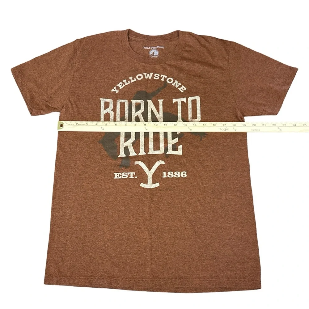 Yellowstone Paramount Born To Ride Graphic Tee Adult Cotton Blend Size Medium